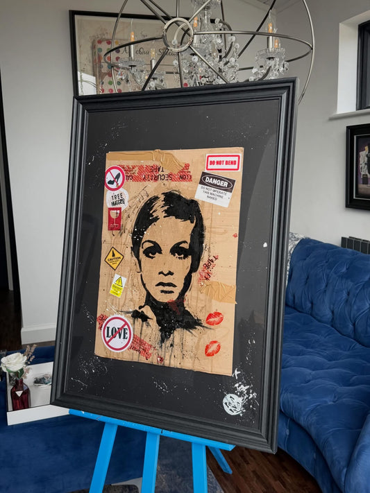 Handle With Style – Original Twiggy Painting 💄